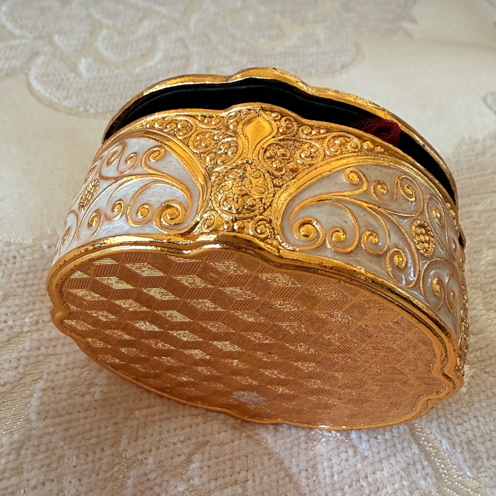 Radiant Ruby Red Statement Ring - image 8